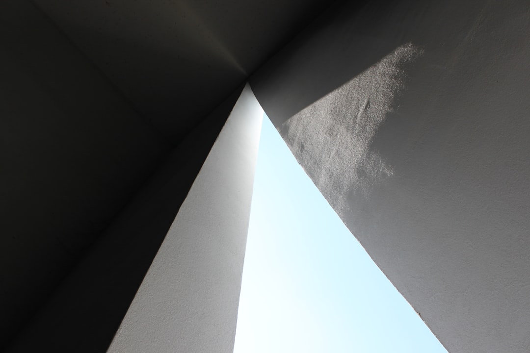 How startups can lower D&O insurance costs by tightening board ops, right-sizing limits, and shipping an underwriter-ready governance pack.